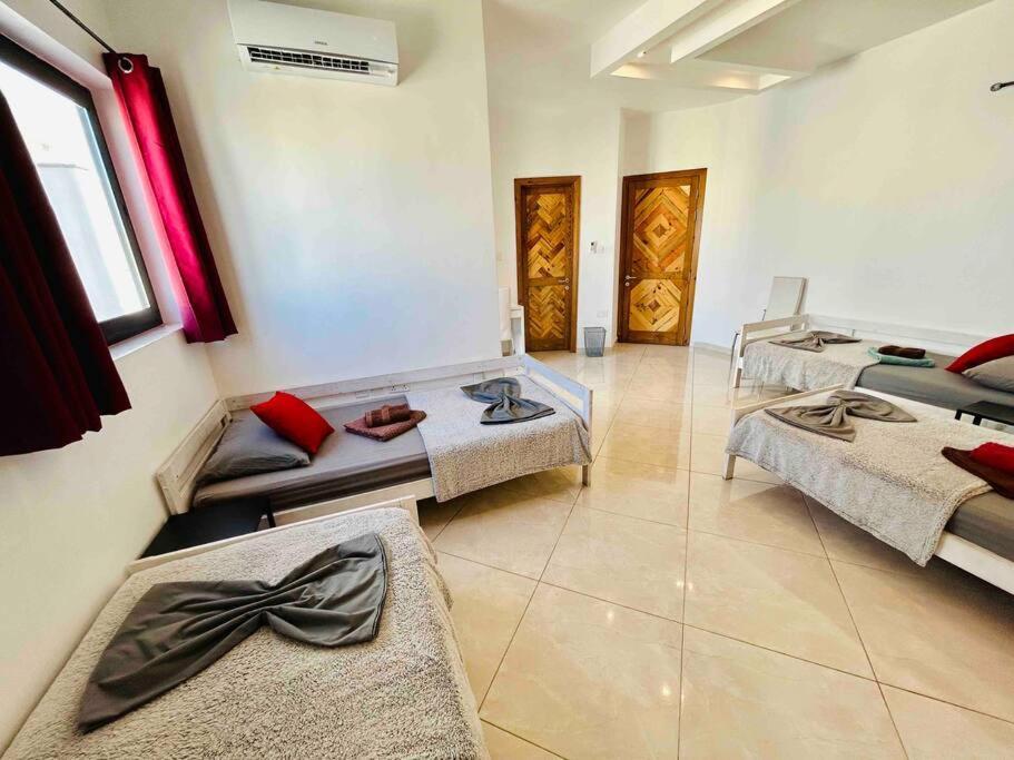 Duplex Whiskey Home 200M Away From The Sea And The Square St. Paul's Bay Exterior foto